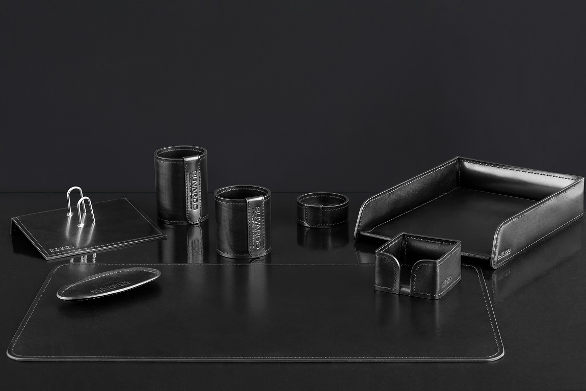 Lux набор на стол 8 предметов из черной кожи FG Black НЕТ В НАЛИЧИИ